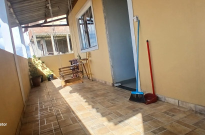 Casa para venda em São Lourenço - MG.