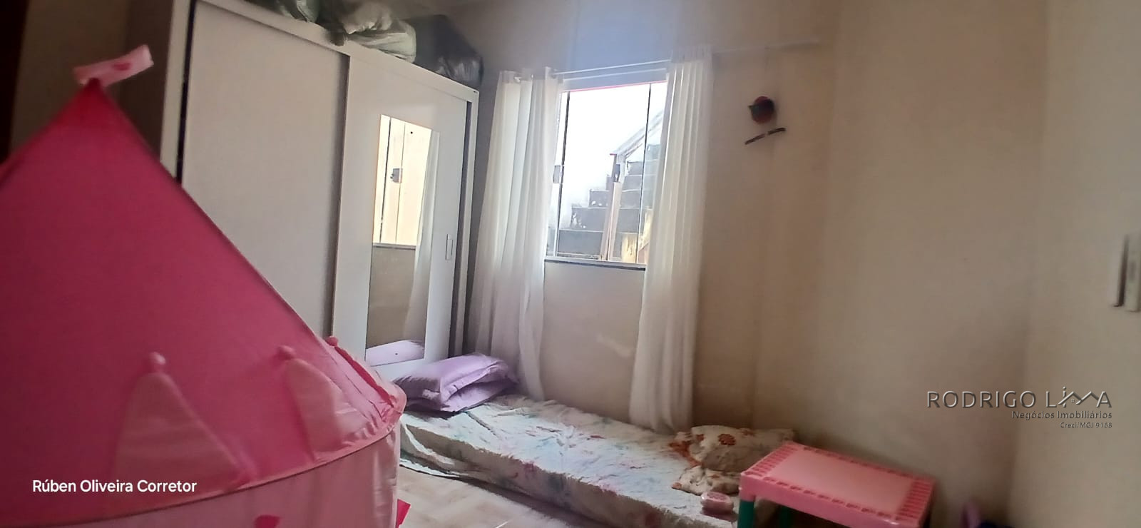 Casa para venda em São Lourenço - MG.