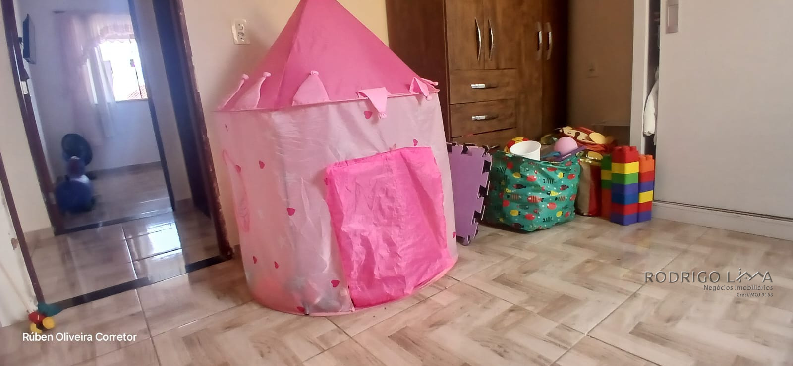 Casa para venda em São Lourenço - MG.