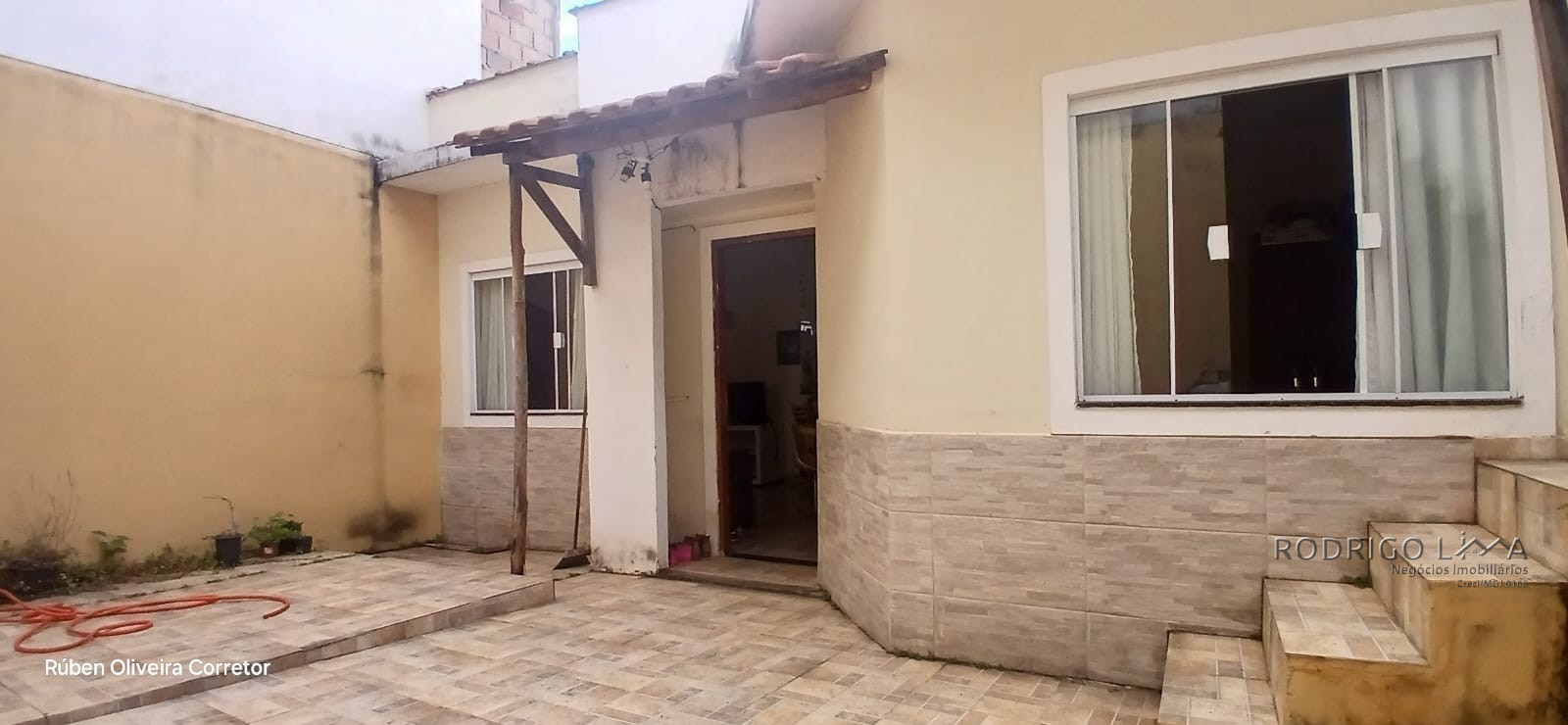 Casa para venda em São Lourenço - MG.