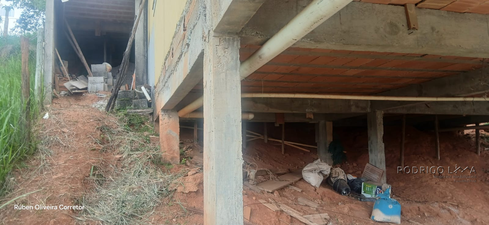 Casa para venda em São Lourenço - MG.