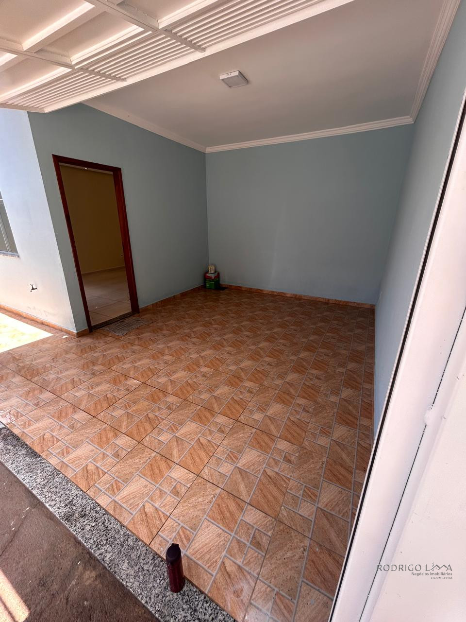 Linda casa para venda em São Lourenço - MG.