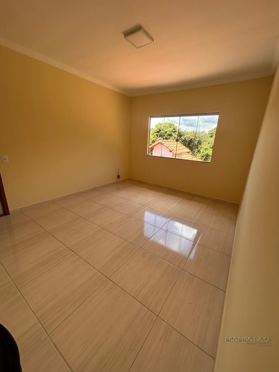 Linda casa para venda em São Lourenço - MG.