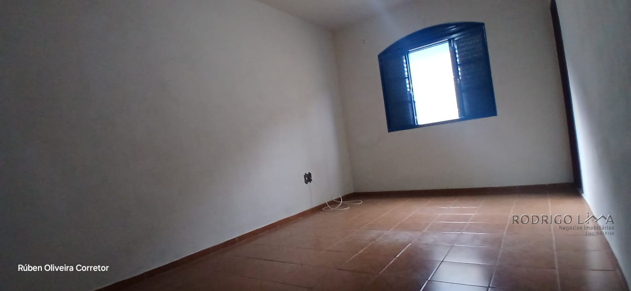 Linda casa para venda em São Lourenço - MG.