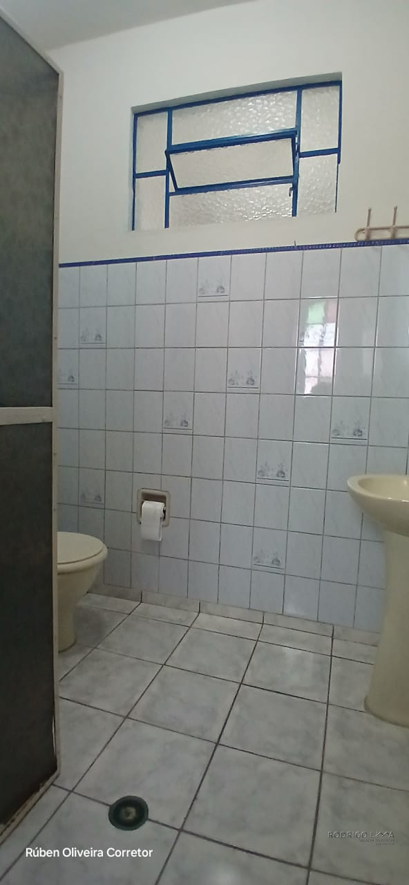 Linda casa para venda em São Lourenço - MG.