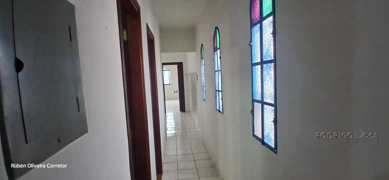 Linda casa para venda em São Lourenço - MG.