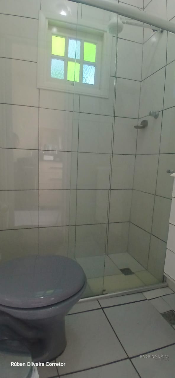 Casa para venda em São Lourenço - MG.