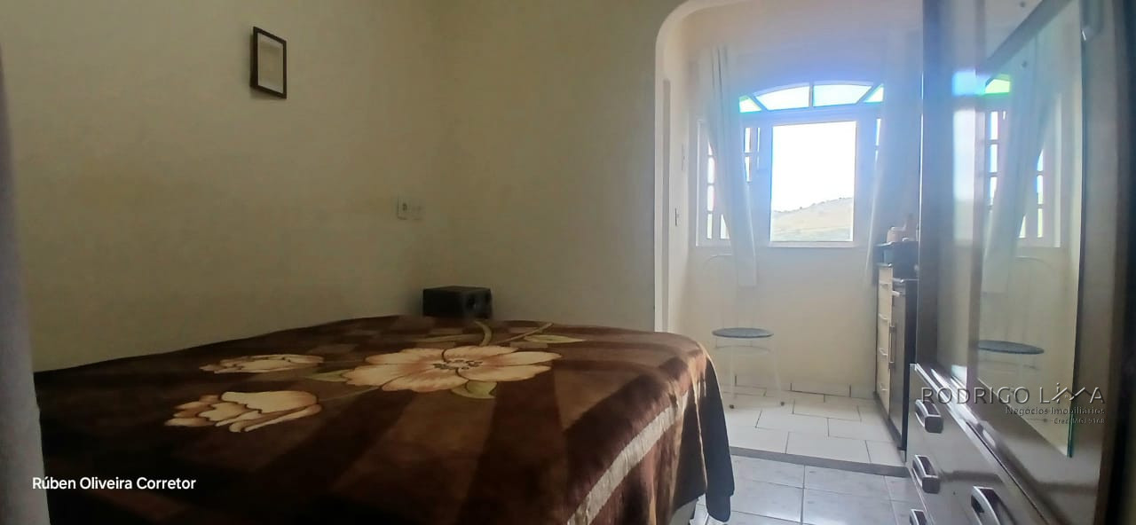 Casa para venda em São Lourenço - MG.