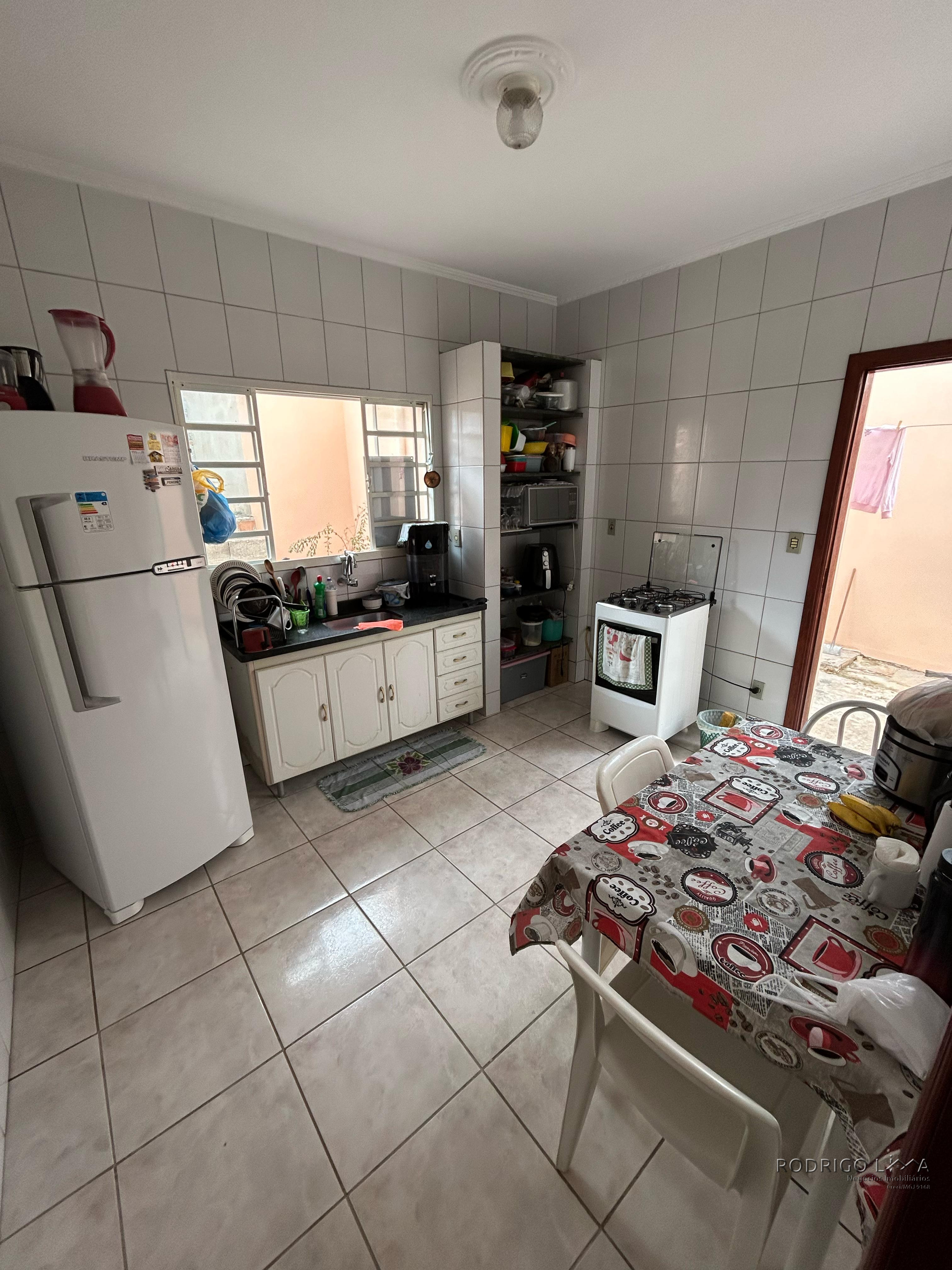 Linda casa para venda em São Lourenço - MG.