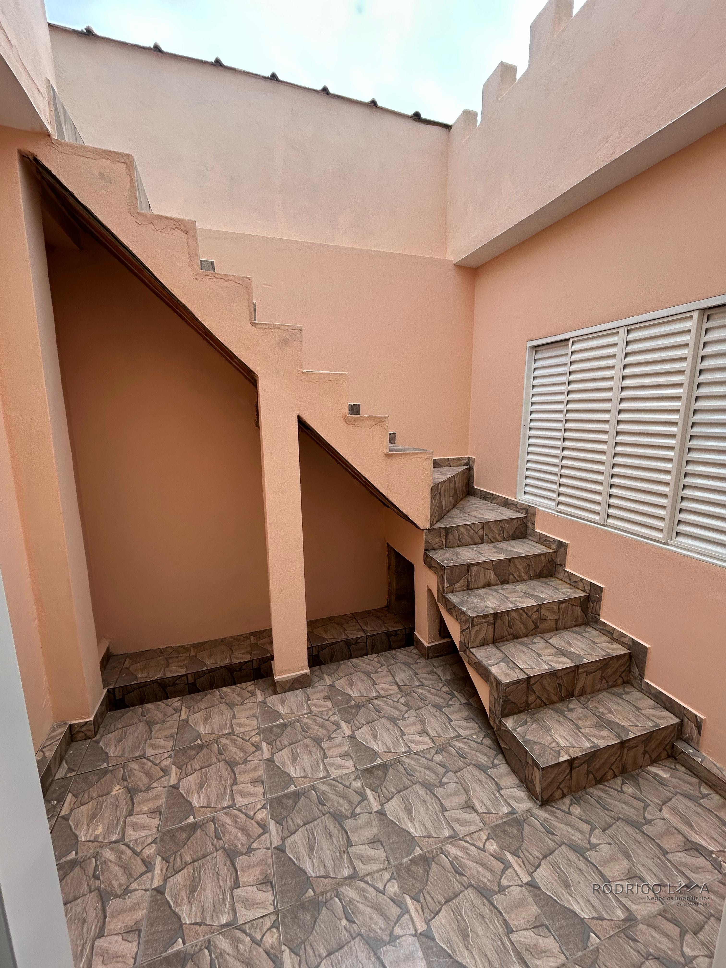 Linda casa para venda em São Lourenço - MG.