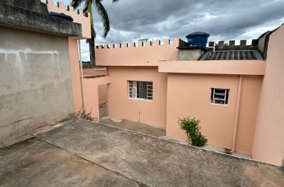 Linda casa para venda em São Lourenço - MG.