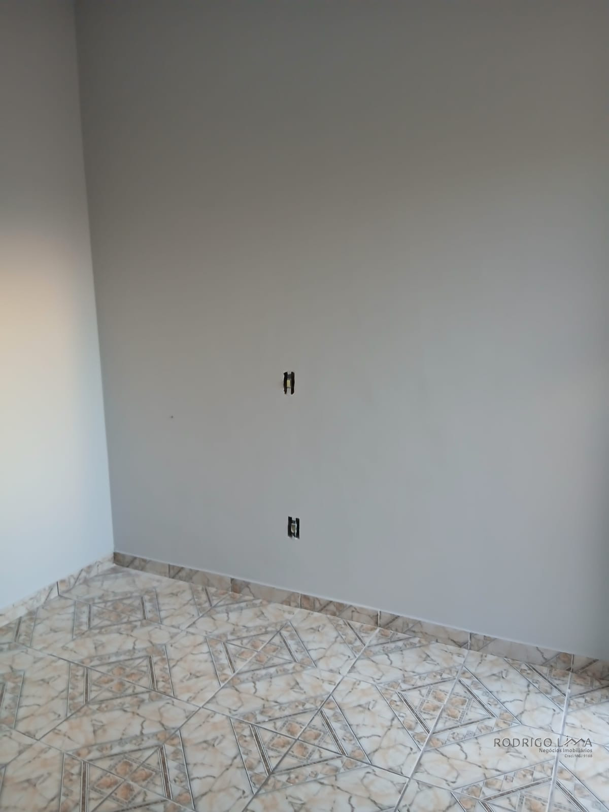 Linda casa para venda em São Lourenço - MG.