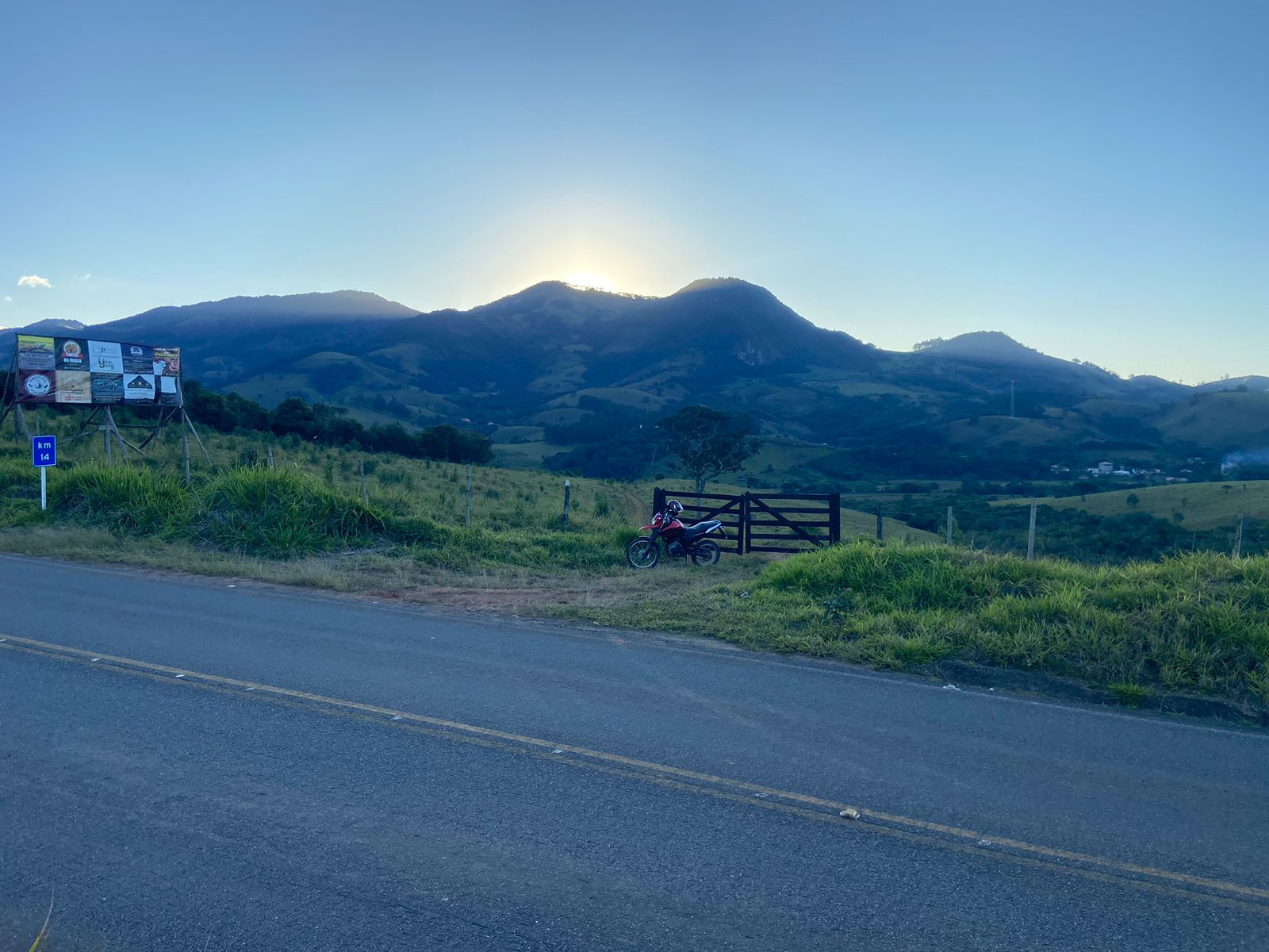 Linda área para venda em Dom Viçoso - MG.