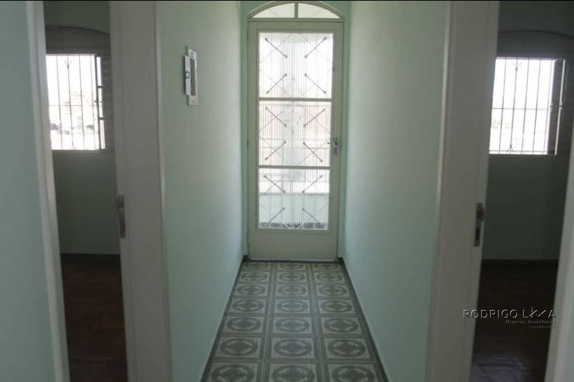 Linda casa para venda em São Lourenço - MG.