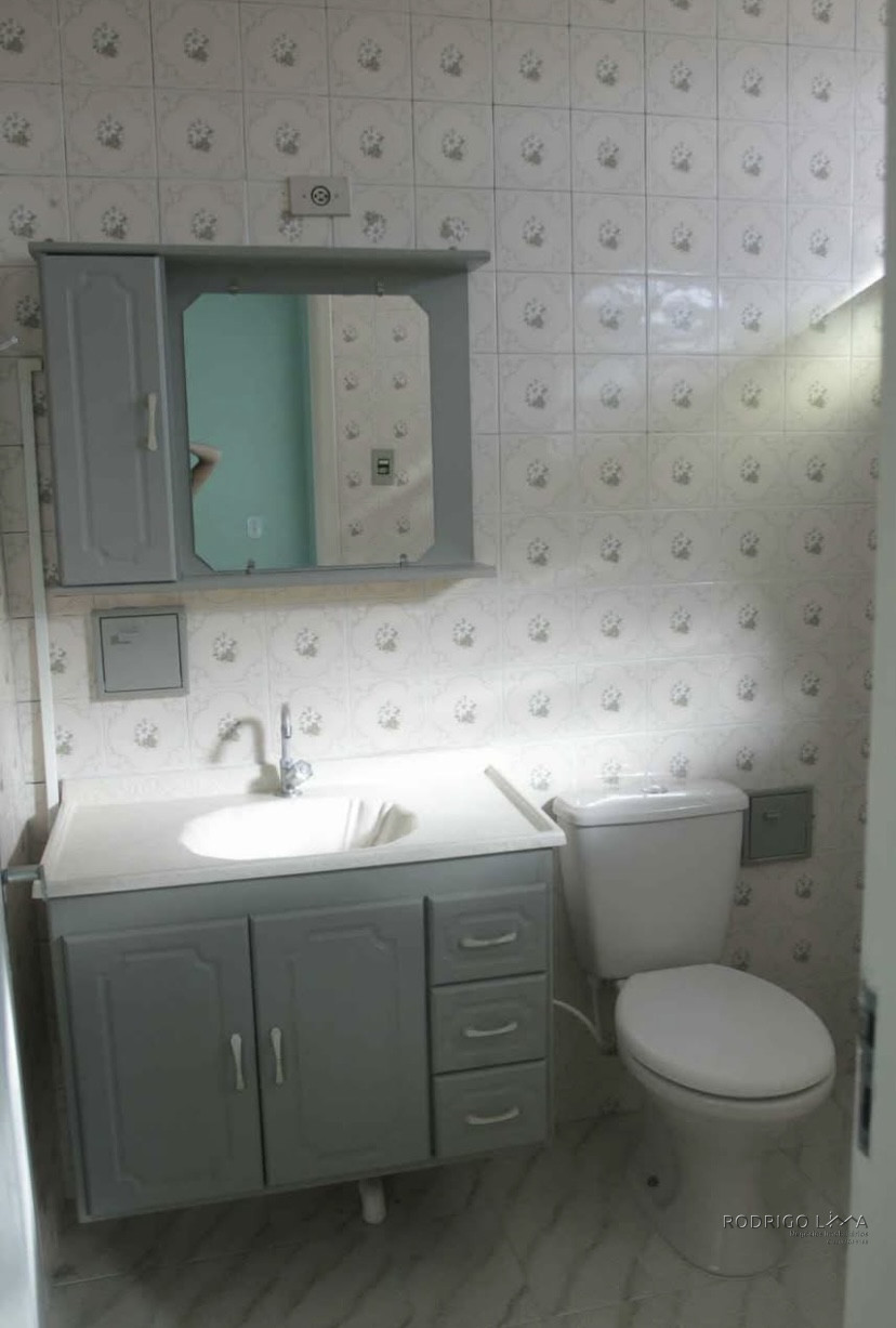 Linda casa para venda em São Lourenço - MG.