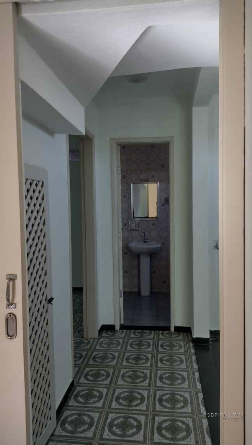 Linda casa para venda em São Lourenço - MG.