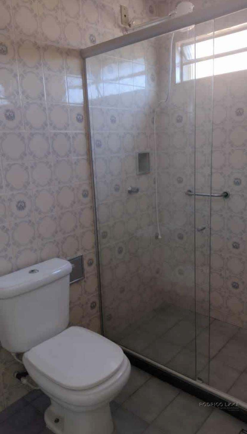 Linda casa para venda em São Lourenço - MG.