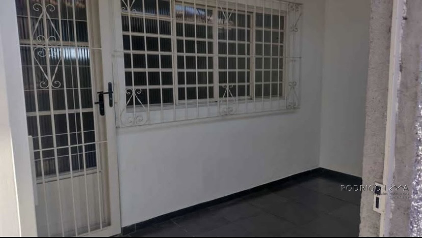 Linda casa para venda em São Lourenço - MG.