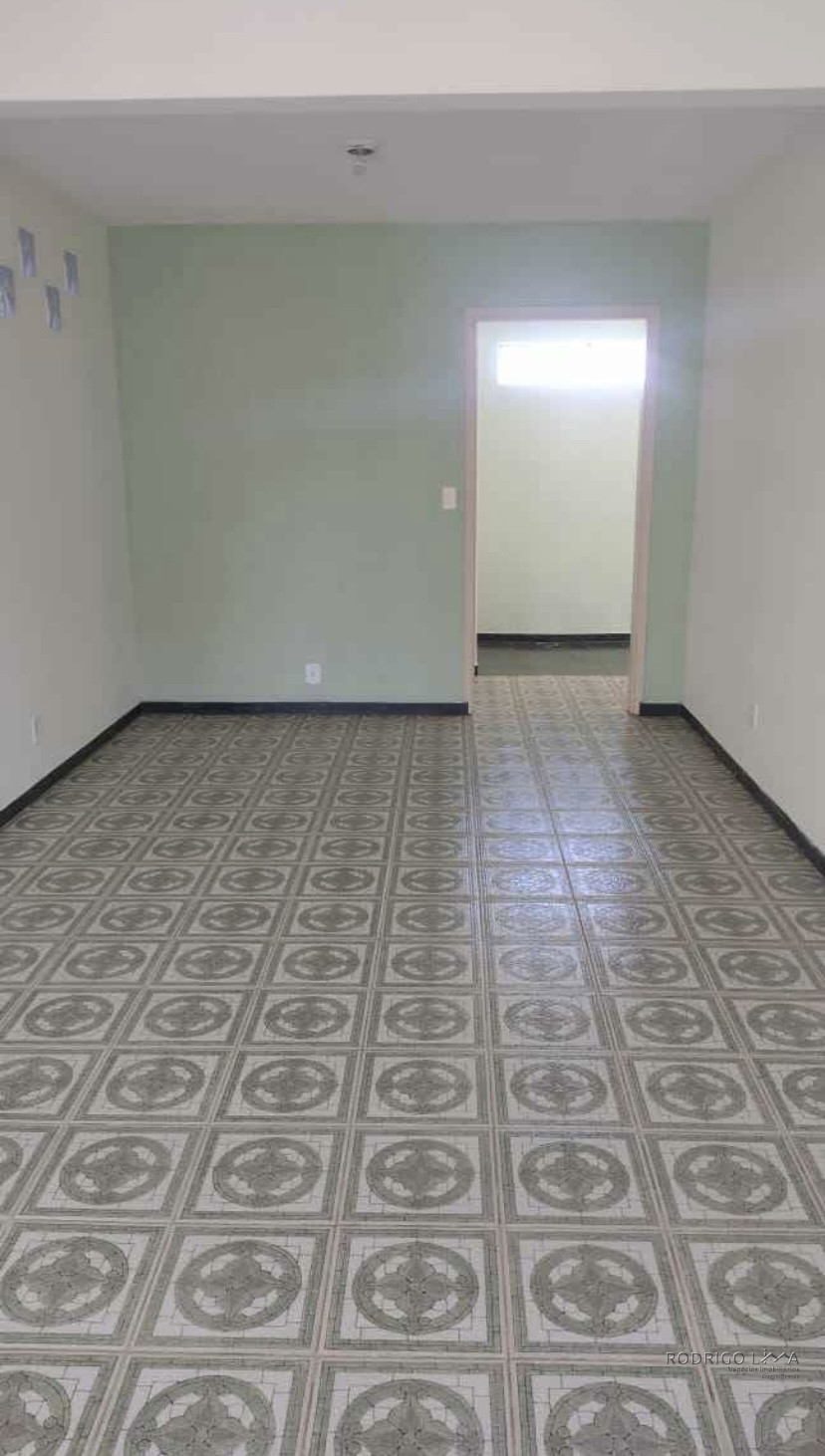 Linda casa para venda em São Lourenço - MG.