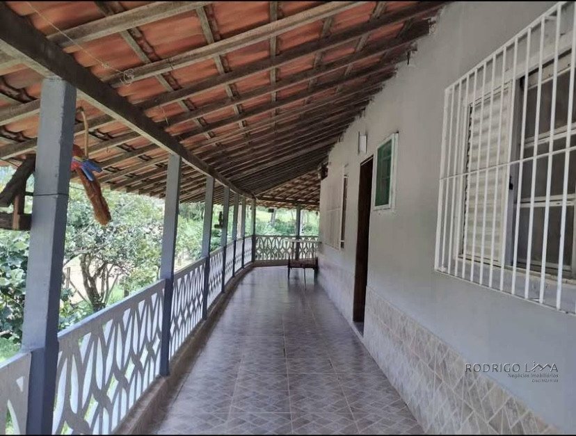 Linda chácara para venda próximo a São Lourenço - MG.