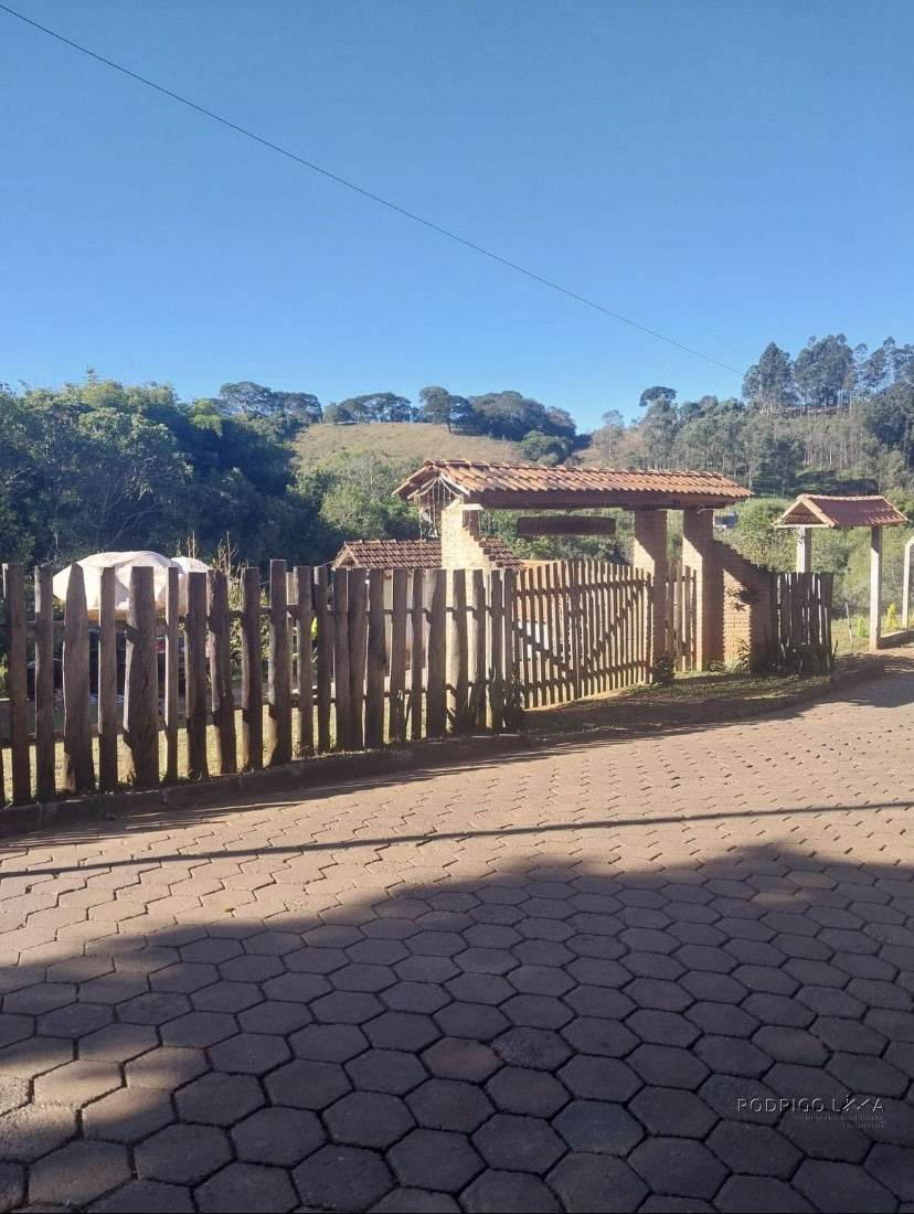 Linda chácara para venda próximo a São Lourenço - MG.