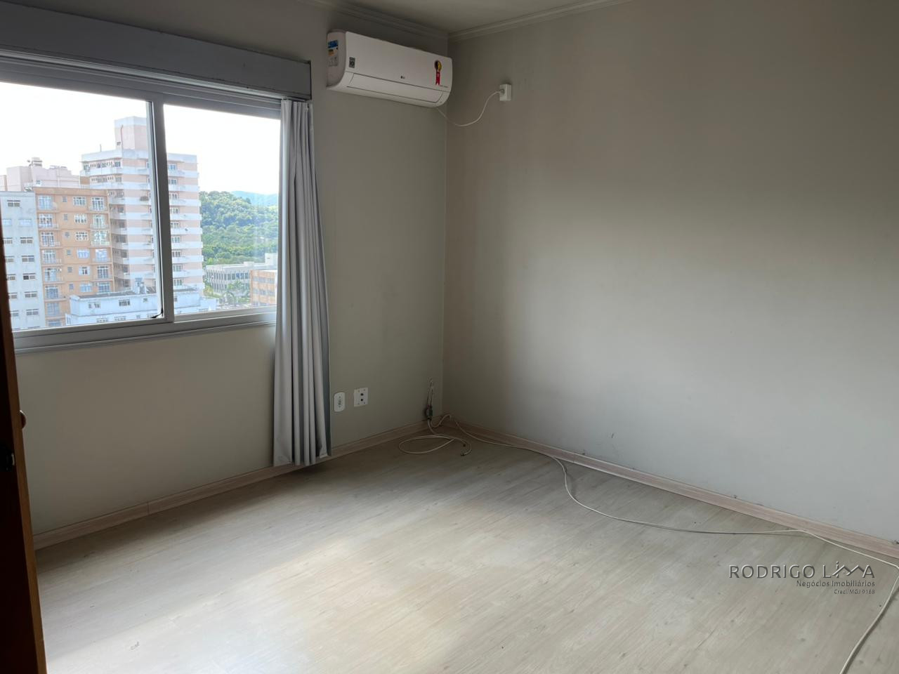 Lindo apartamento no Centro de São Lourenço - MG