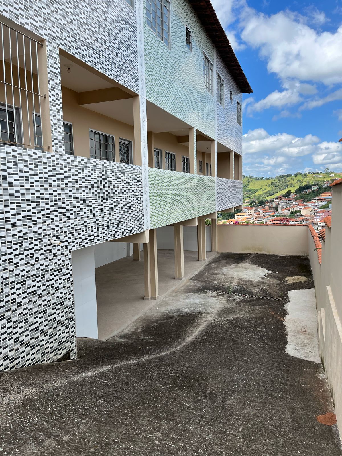 Apartamentos para venda em São Lourenço - MG.