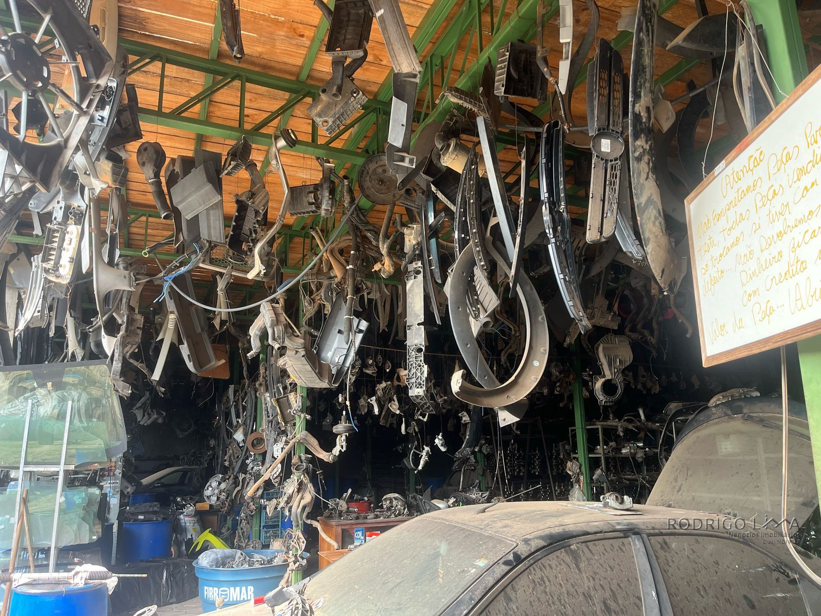 Galpão para venda em São Lourenço - MG.