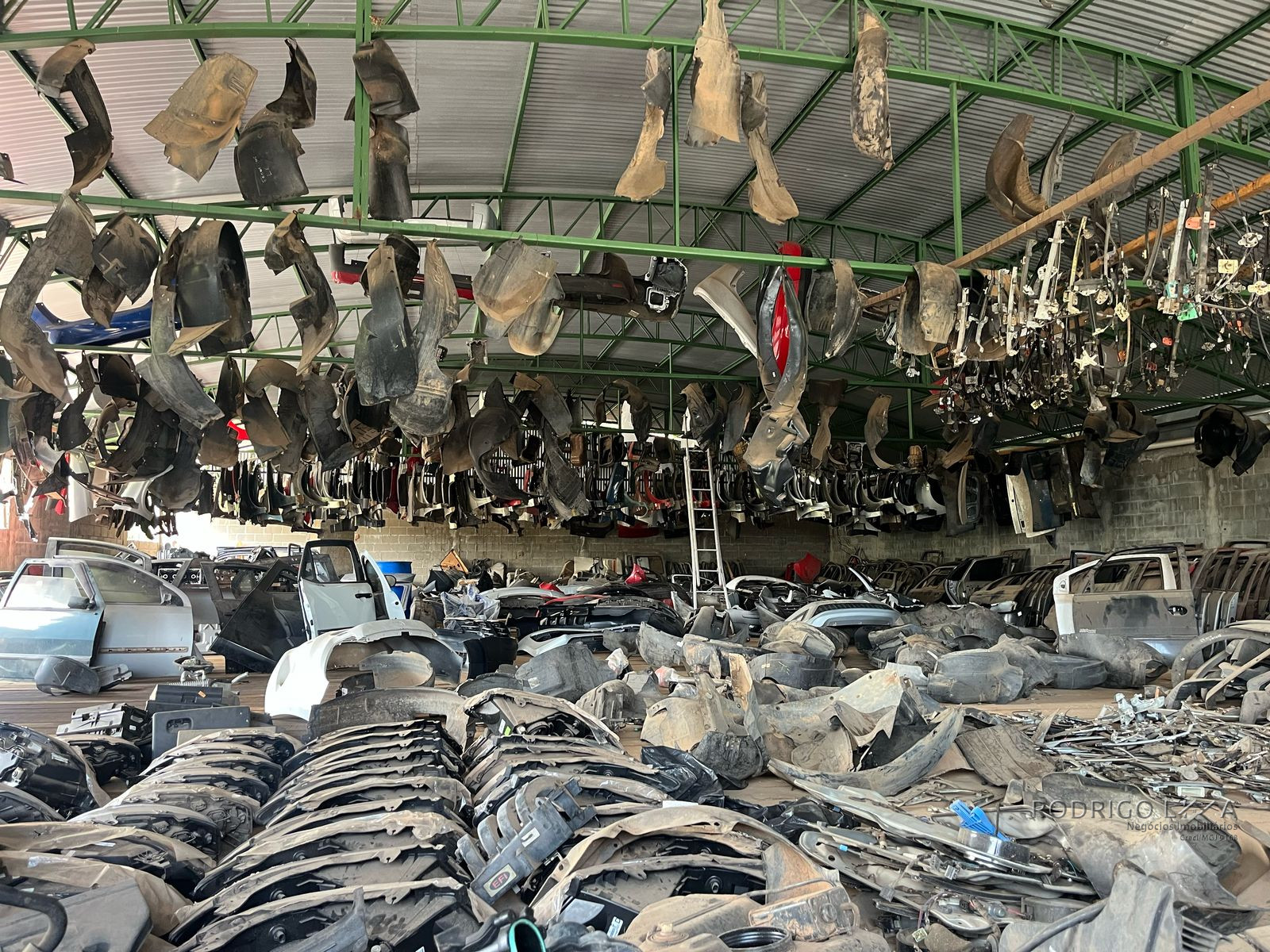 Galpão para venda em São Lourenço - MG.