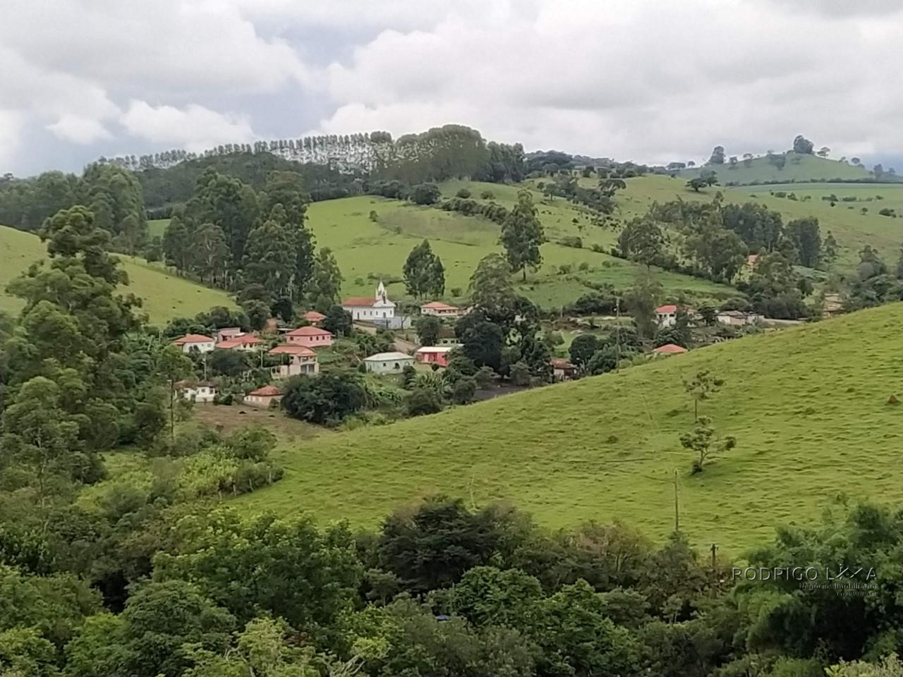 Linda chácara para venda próximo a São Lourenço - MG.