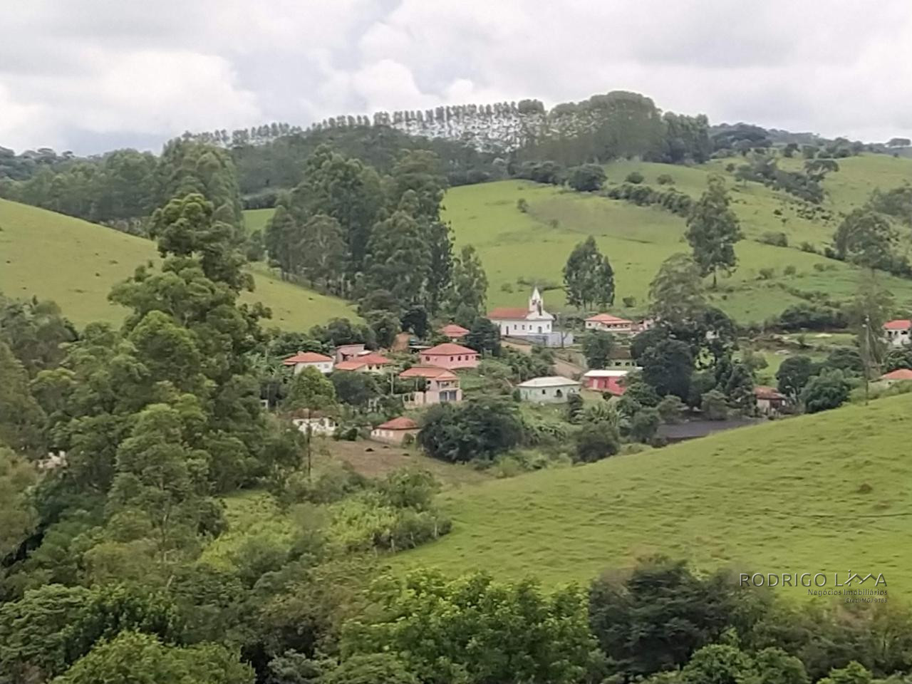 Linda chácara para venda próximo a São Lourenço - MG.