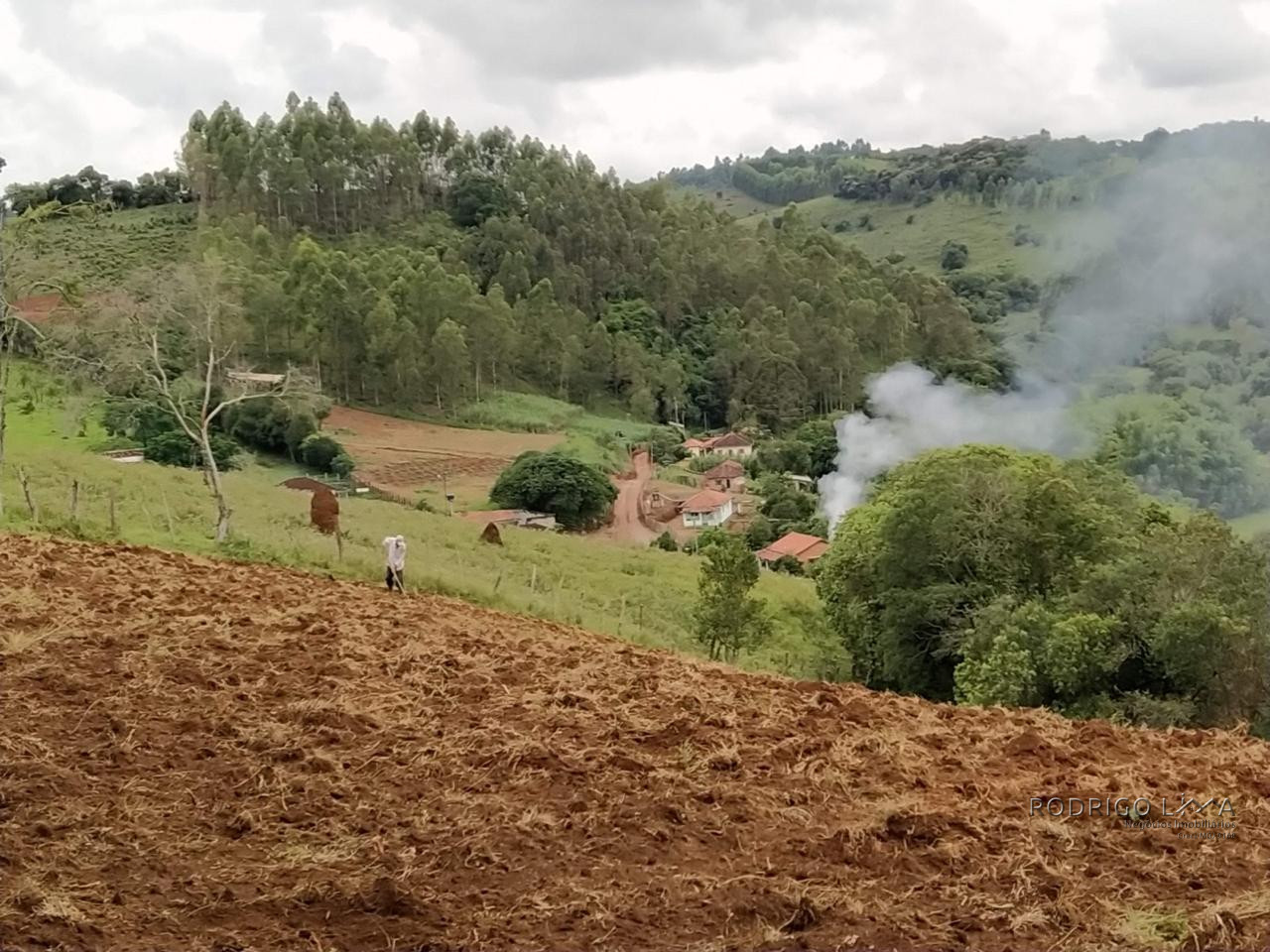 Linda chácara para venda próximo a São Lourenço - MG.