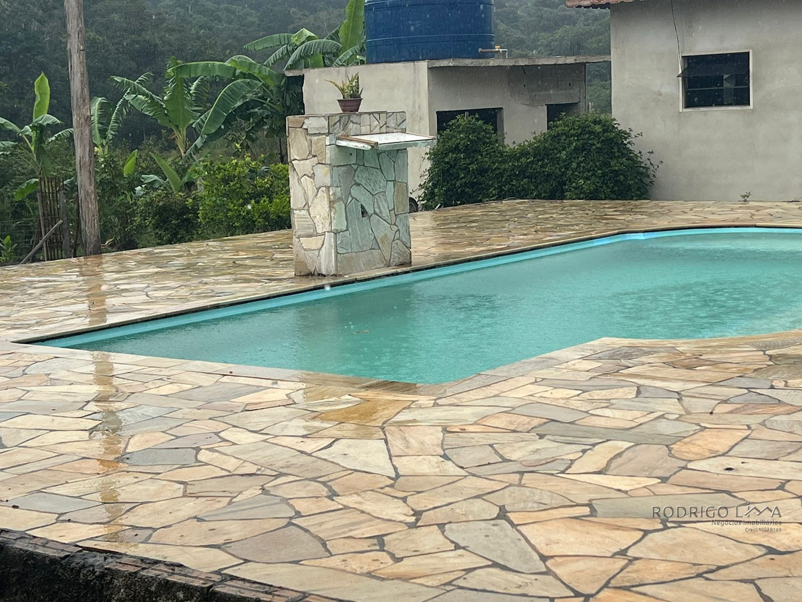 Linda chácara para venda á 20 minutos de São Lourenço - MG.