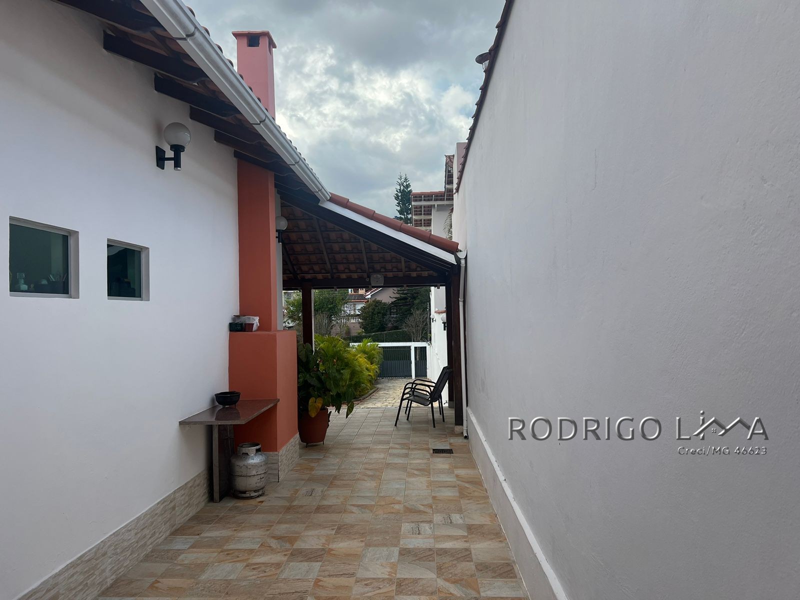 Casa de alto padrão para venda em São Lourenço - MG.