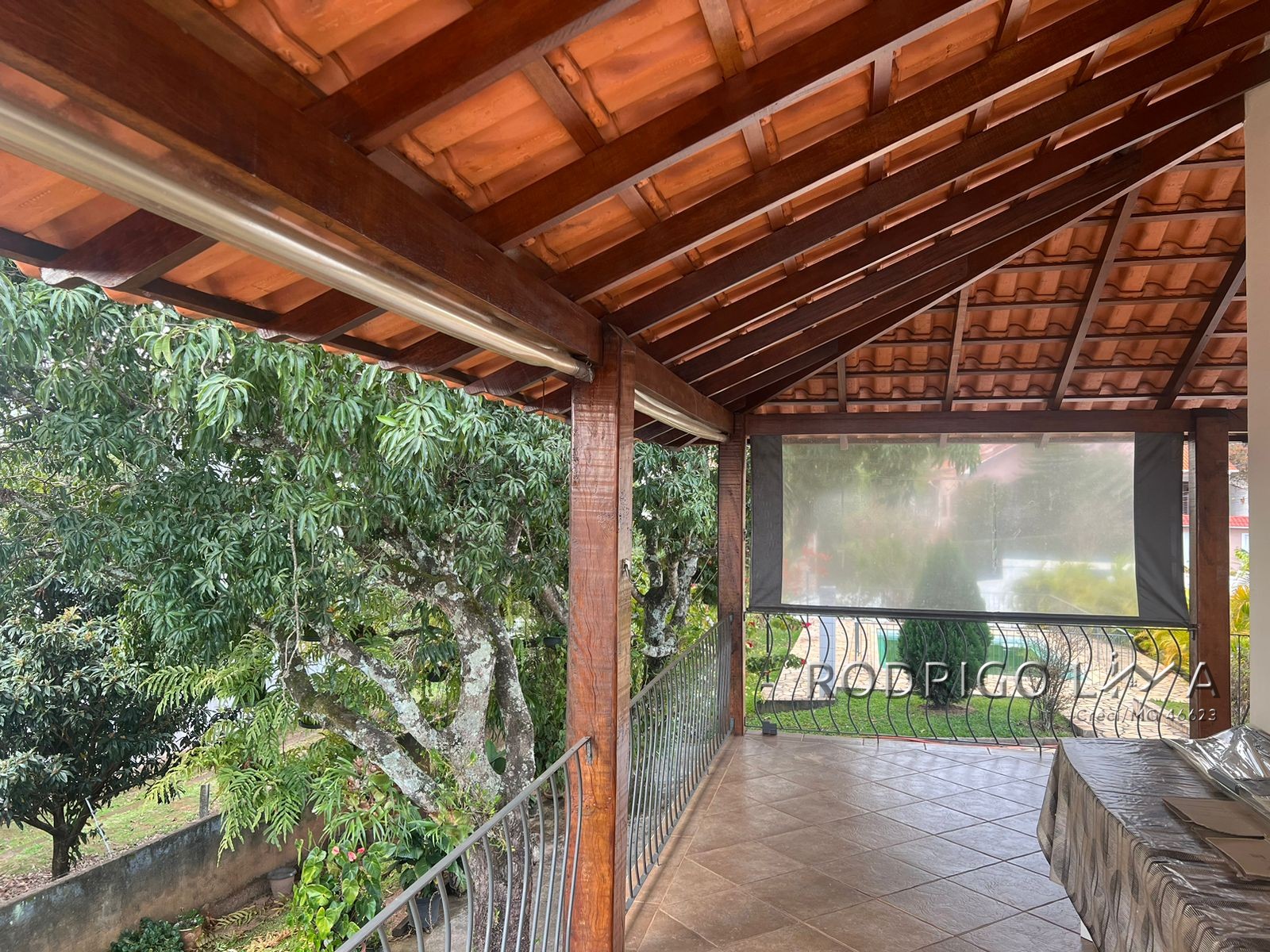 Casa de alto padrão para venda em São Lourenço - MG.