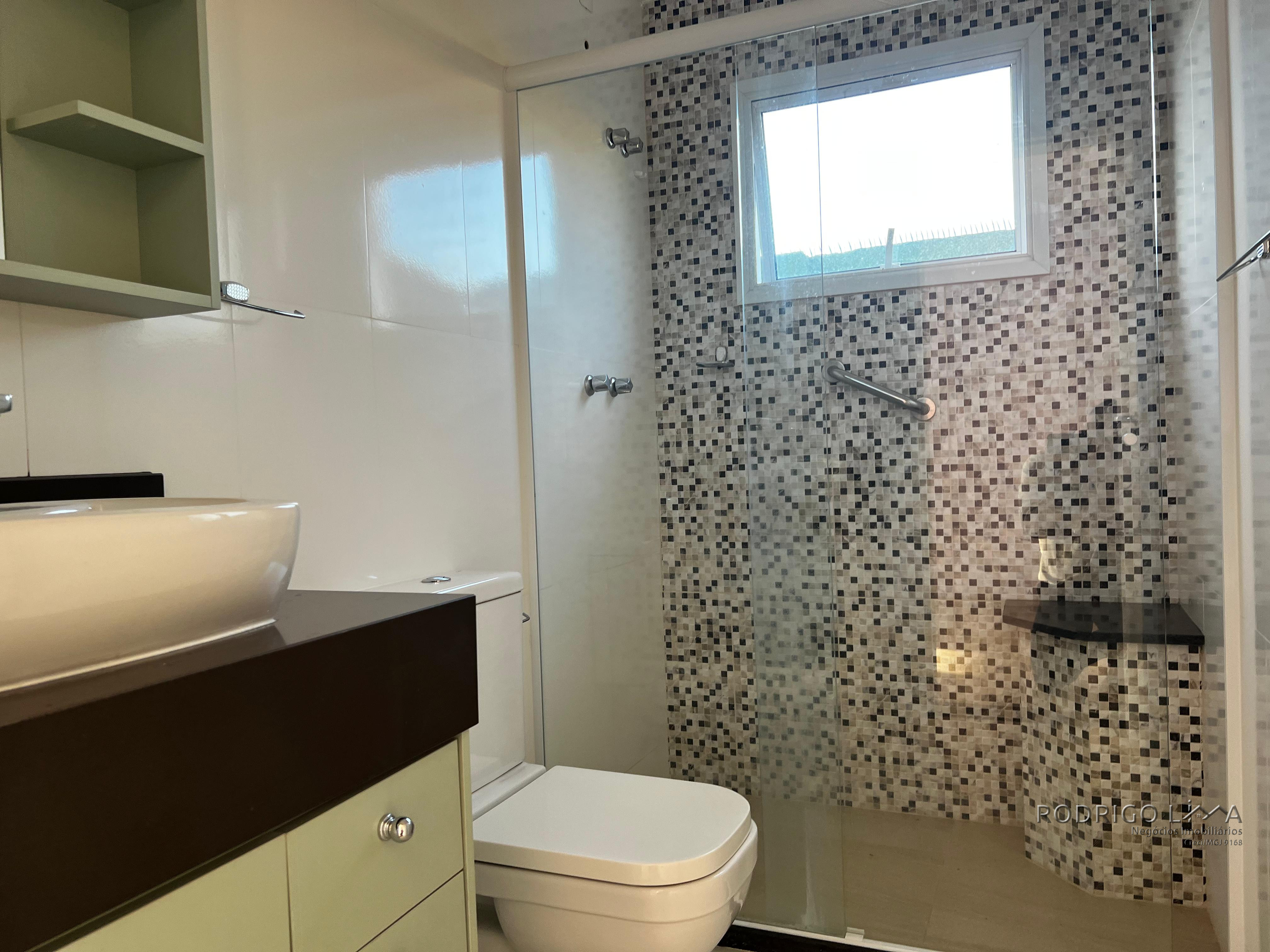 Linda casa de alto padrão para venda em São Lourenço - MG.