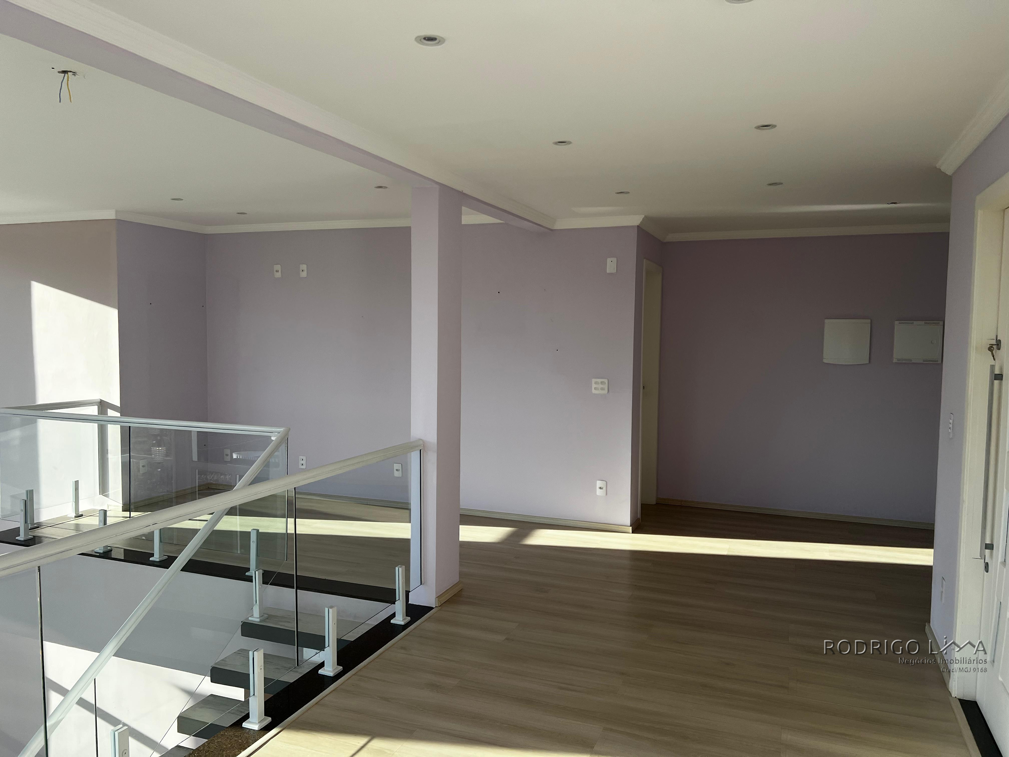 Linda casa de alto padrão para venda em São Lourenço - MG.