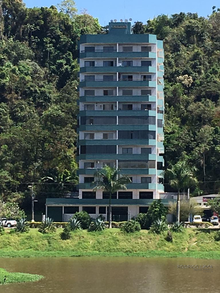 Lindo apartamento para venda em frente ao lago de Lambari - MG.