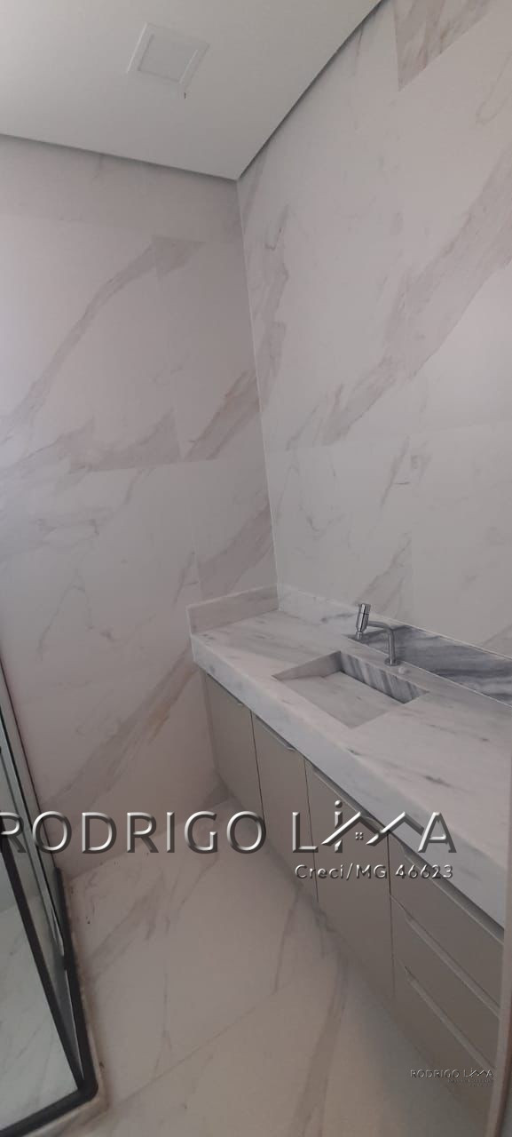 Apartamento de alto padrão para venda em São Lourenço - MG.