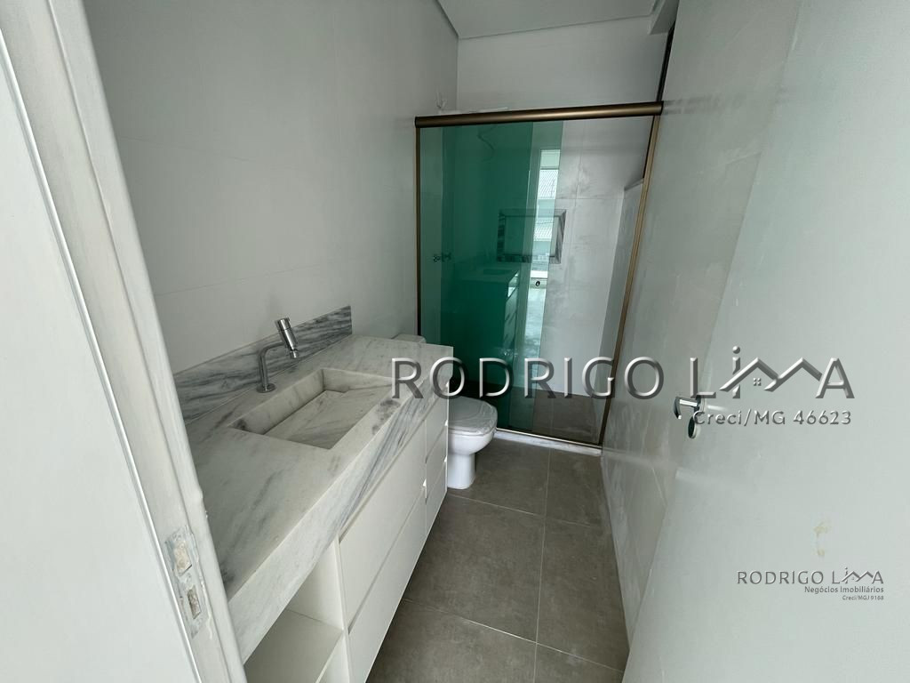 Apartamento de alto padrão para venda em São Lourenço - MG.