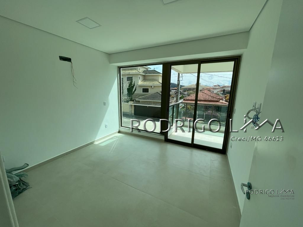 Apartamento de alto padrão para venda em São Lourenço - MG.