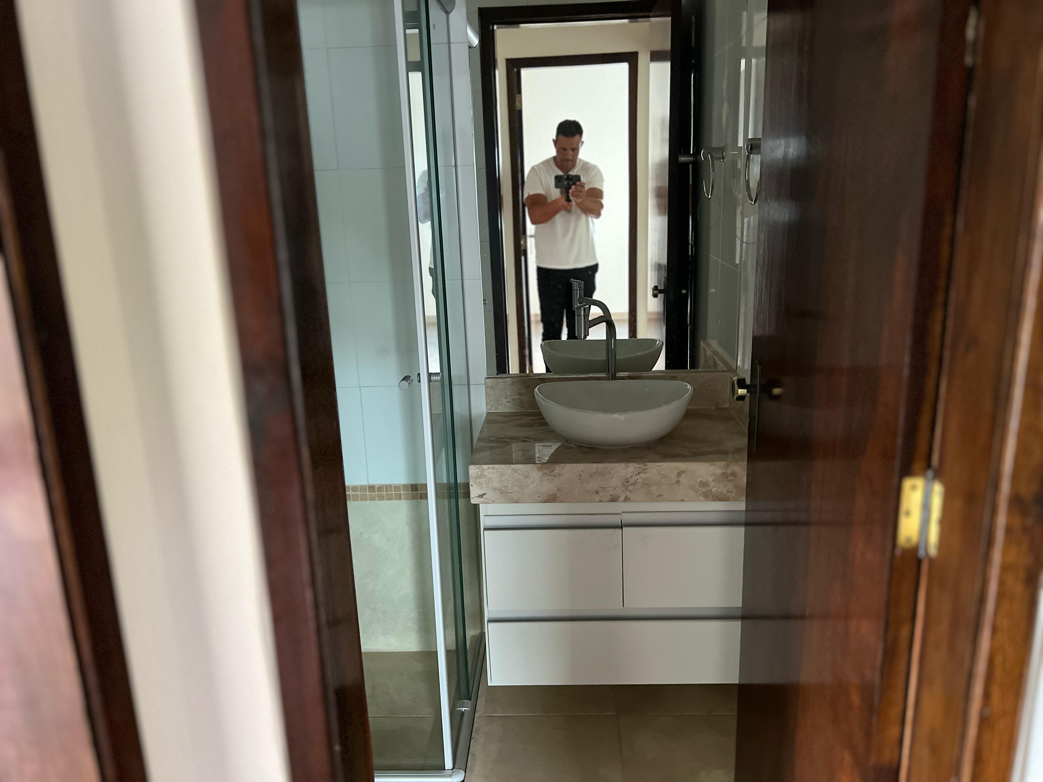 Apartamento para venda no centro de São Lourenço  - MG.