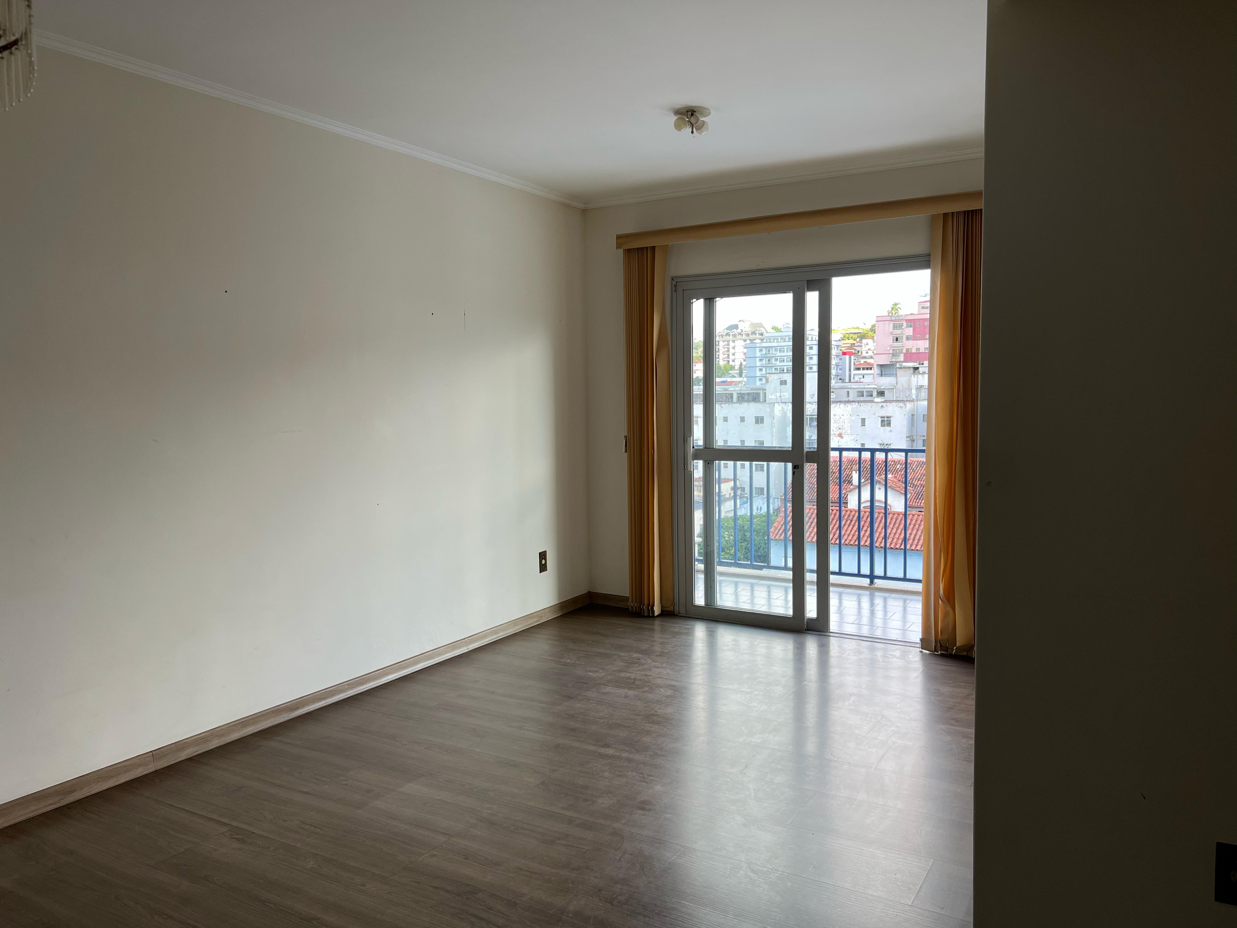 Apartamento para venda no centro de São Lourenço  - MG.