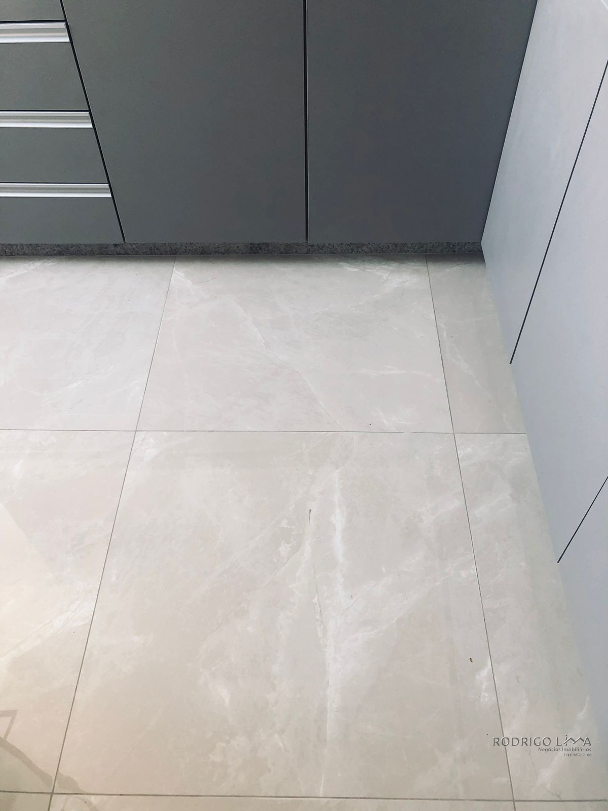 Lindo flat para venda em bairro nobre de São Lourenço - MG.