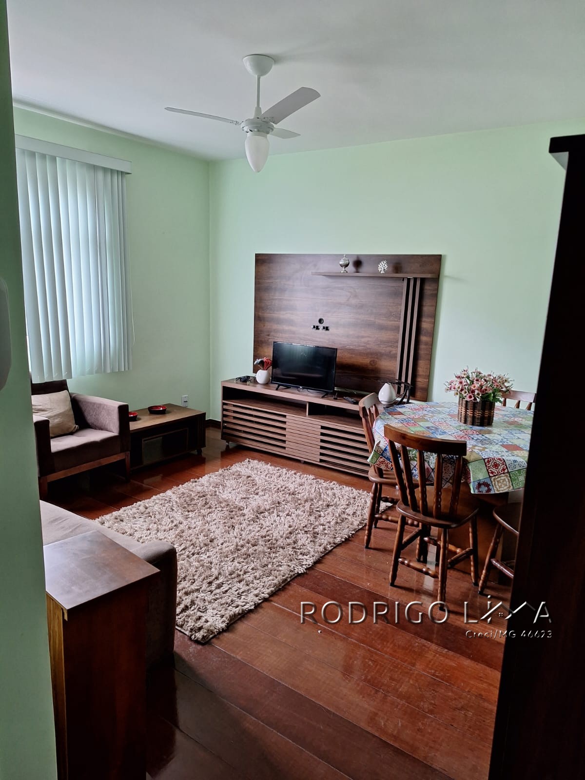 Lindo apartamento para venda no centro de São Lourenço - MG.