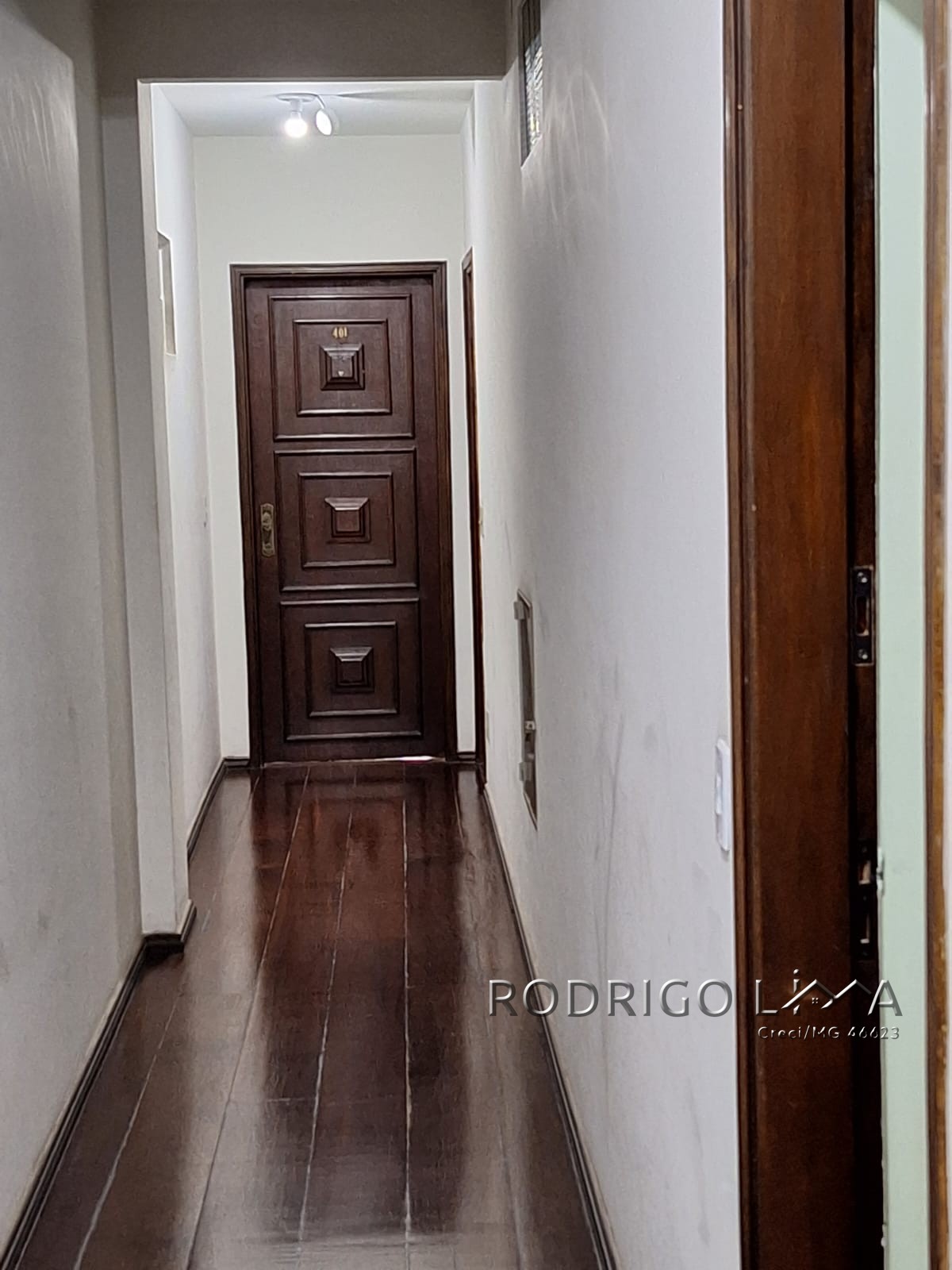 Lindo apartamento para venda no centro de São Lourenço - MG.