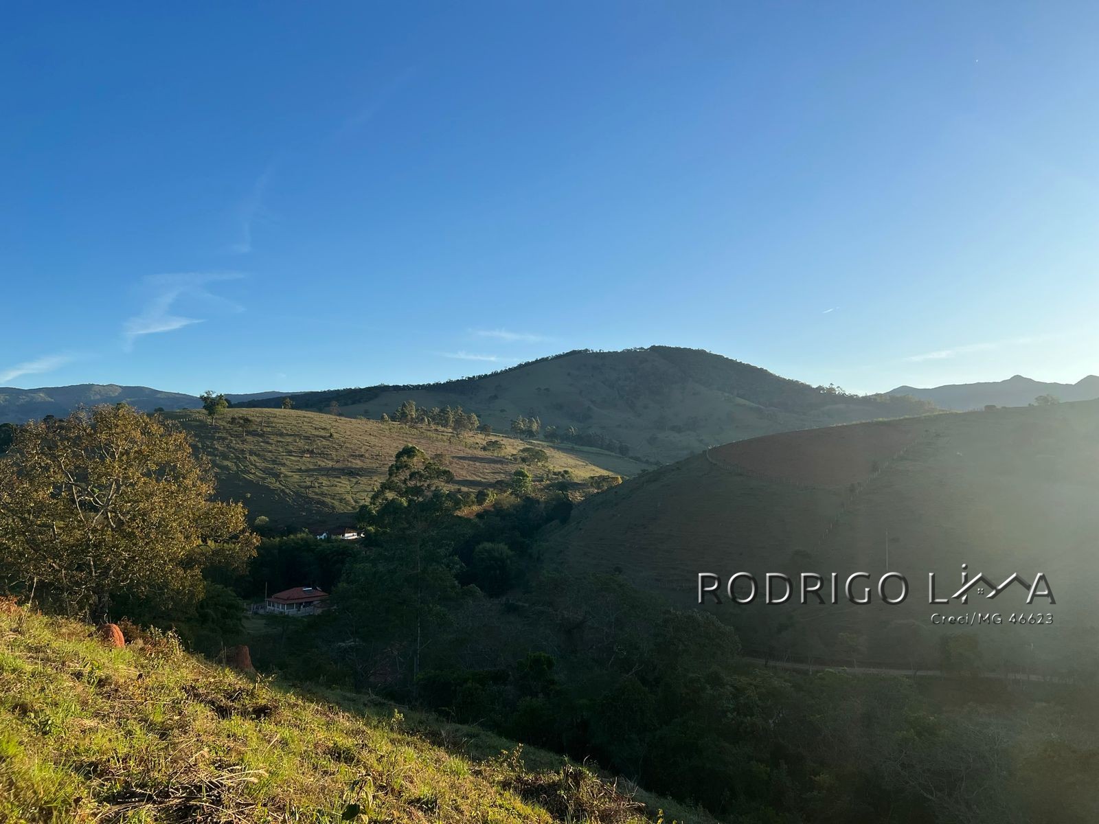 Linda área para venda em Dom Viçoso - MG.