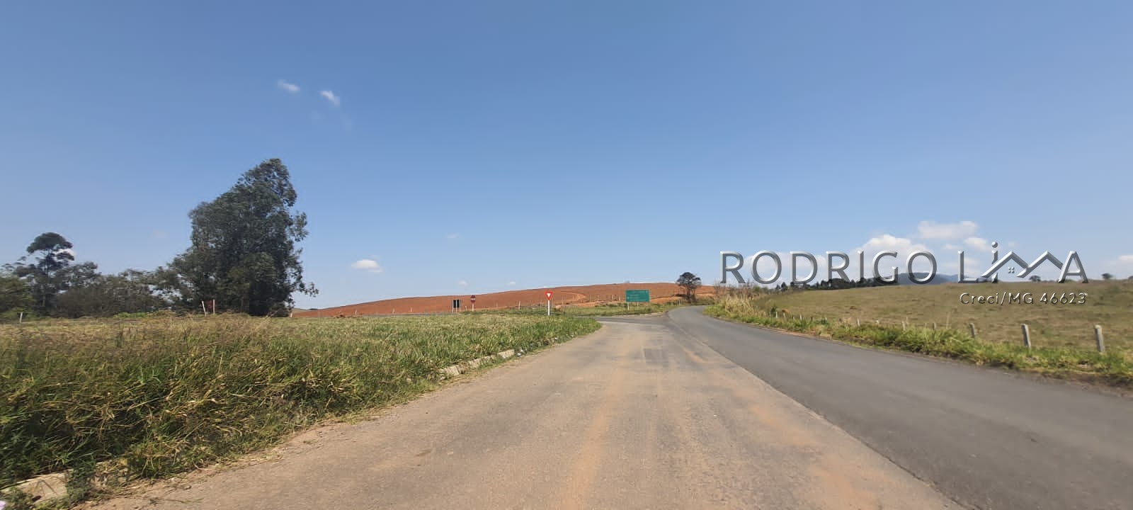 Linda área para venda em Dom Viçoso - MG.