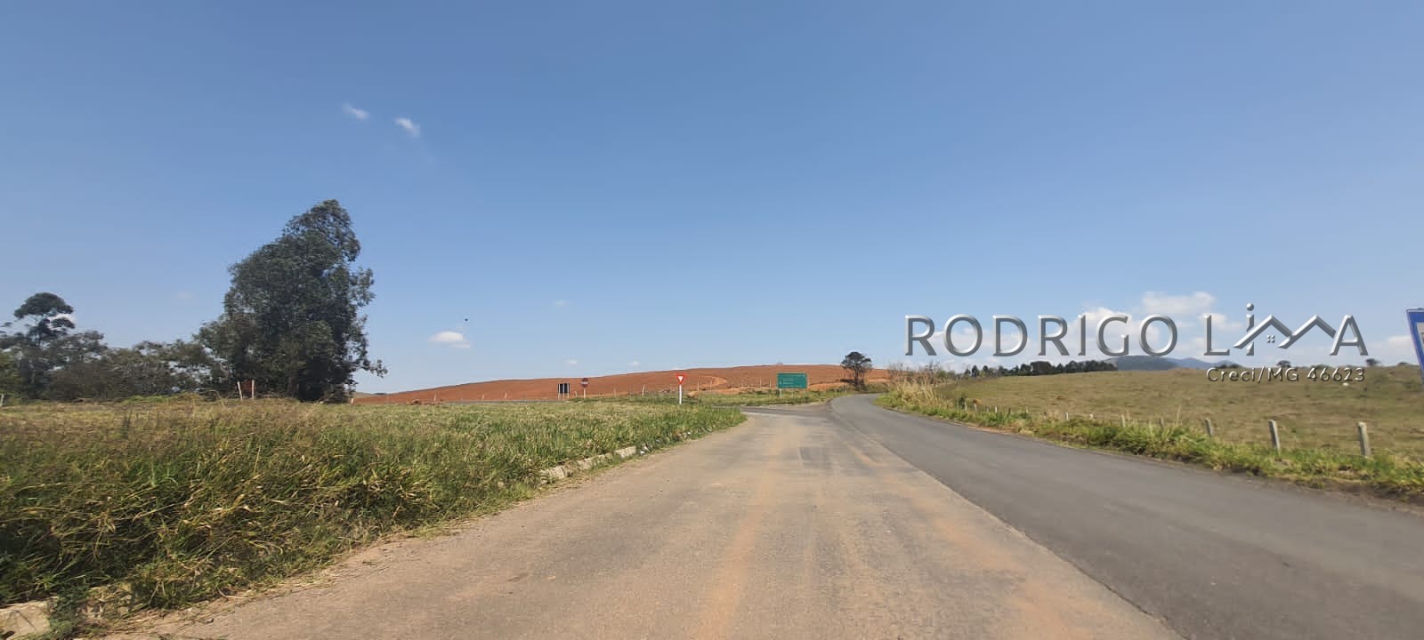 Linda área para venda em Dom Viçoso - MG.