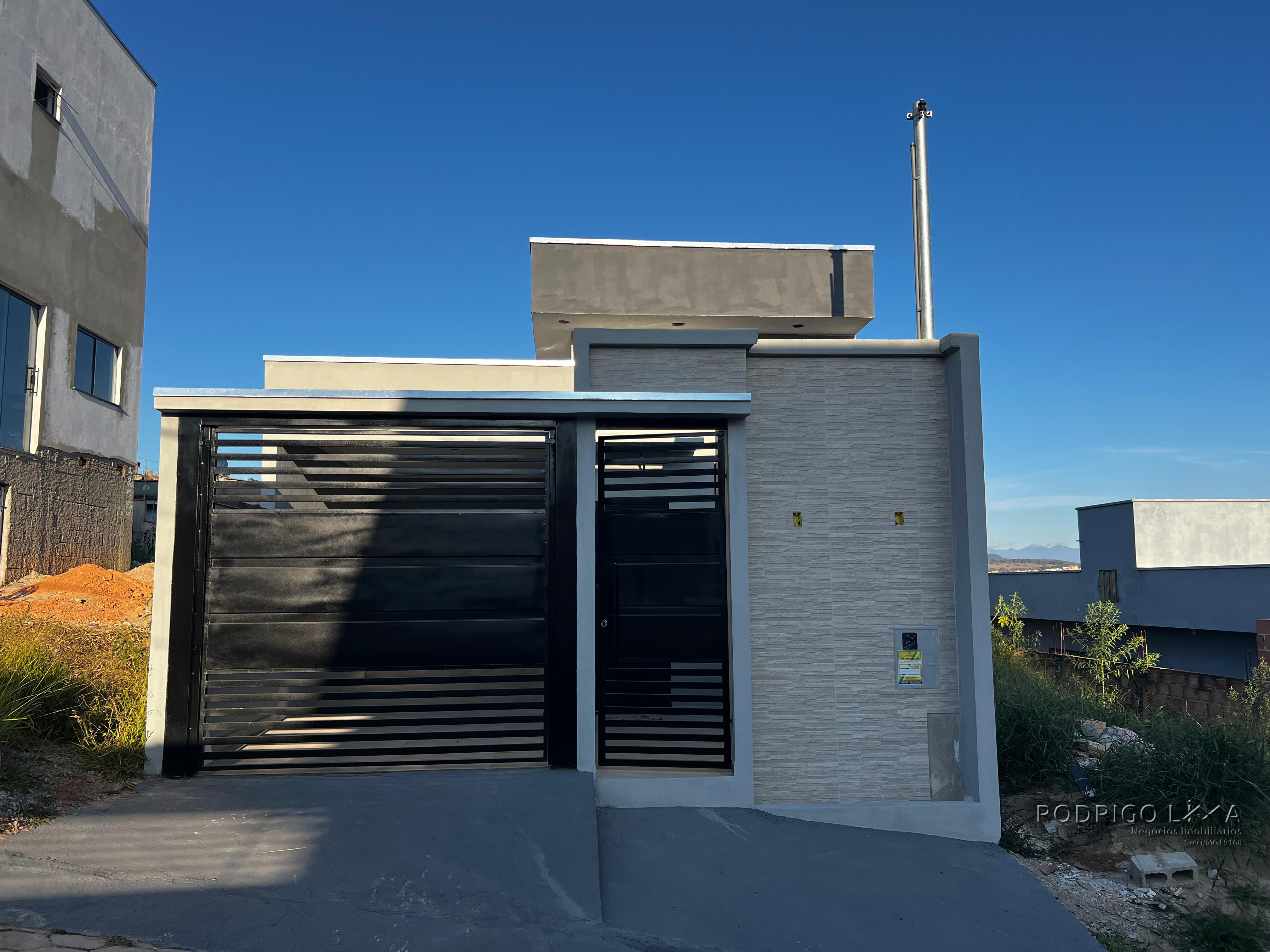 Linda casa nova para venda em São Lourenço MG